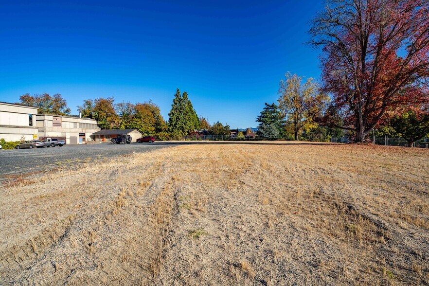 More Photos Of , Grants Pass Unknown For Sale