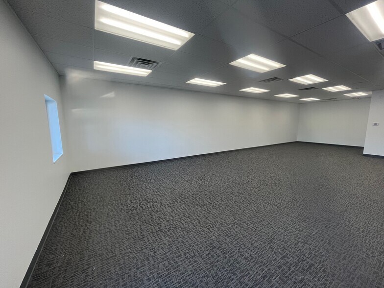 More Photos Of 6211 S Westnedge Ave, Portage Freestanding For Lease