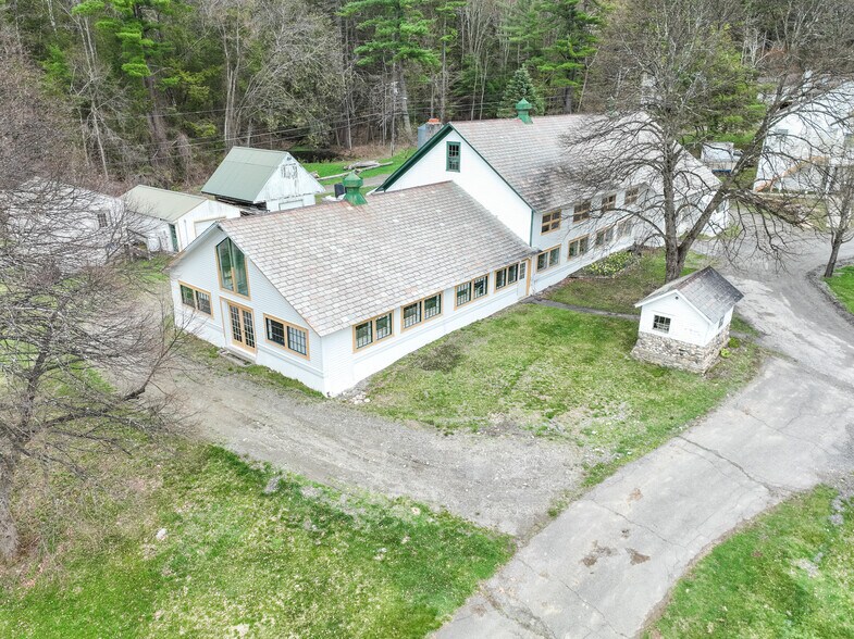 More Photos Of 154 S Mountain Rd, Northfield Schools For Sale