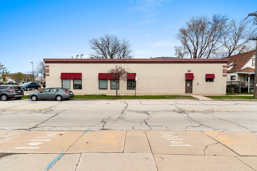 More Photos Of 445 S Adams St, Green Bay Office For Lease