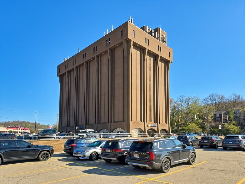 More Photos Of 2400 Ardmore Blvd, Pittsburgh Coworking Space