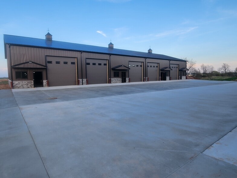 More Photos Of 233 Innovation Dr, Fredonia Flex For Lease