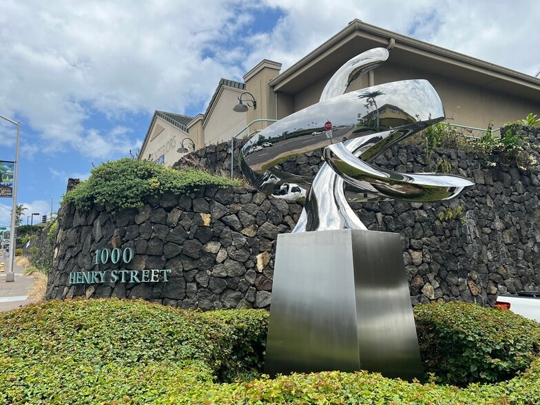 More Photos Of 75-1000 Henry St, Kailua Kona Storefront Retail Office For Sale