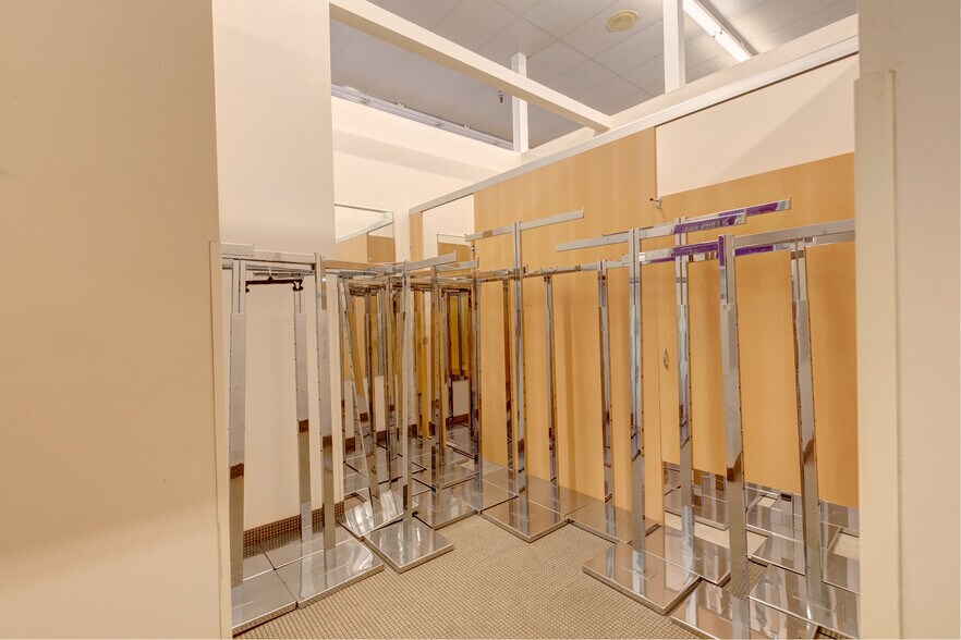 More Photos Of 2145 E State Road 54, Linton Freestanding For Sale