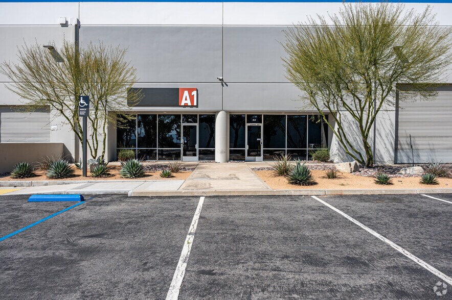 More Photos Of 1900 S Proforma Ave, Ontario Warehouse For Lease