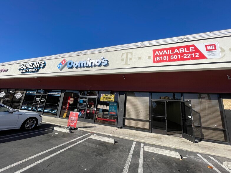 More Photos Of 18955-18971 Ventura Blvd, Tarzana Storefront For Lease