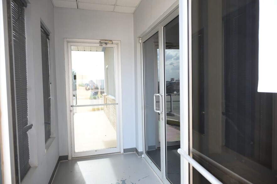 More Photos Of 3611 E State Highway 158, Midland Unknown For Lease