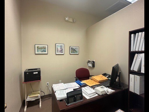 More Photos Of 15505 W Sand St, Victorville Office For Lease