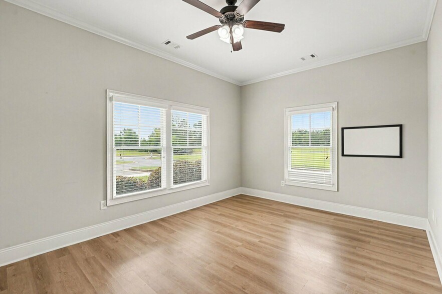 More Photos Of 132 Byrd Way, Warner Robins Office For Sale
