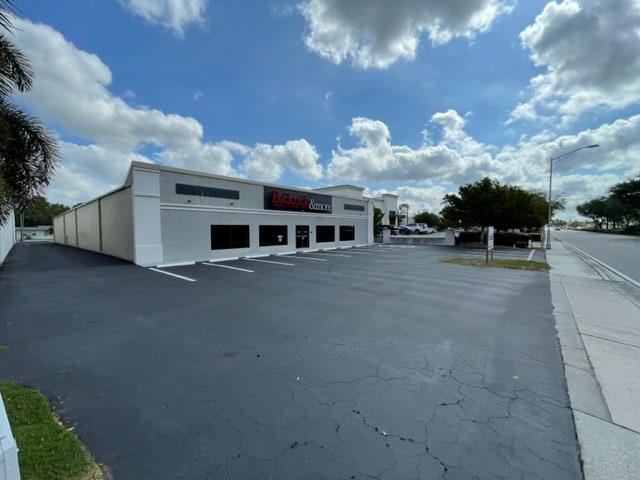 More Photos Of 2665 Davis Blvd, Naples Freestanding For Sale