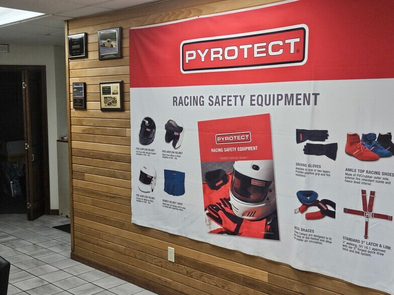 More Photos Of 1001 SW 1st St, Redmond Warehouse For Sale