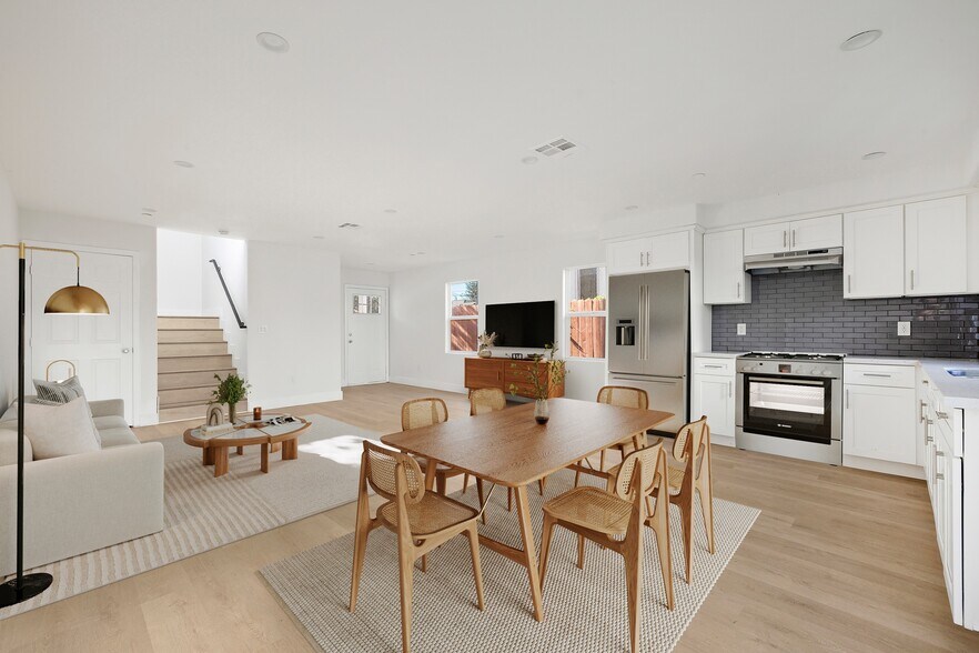 More Photos Of 645 W 97th St, Los Angeles Multifamily For Sale