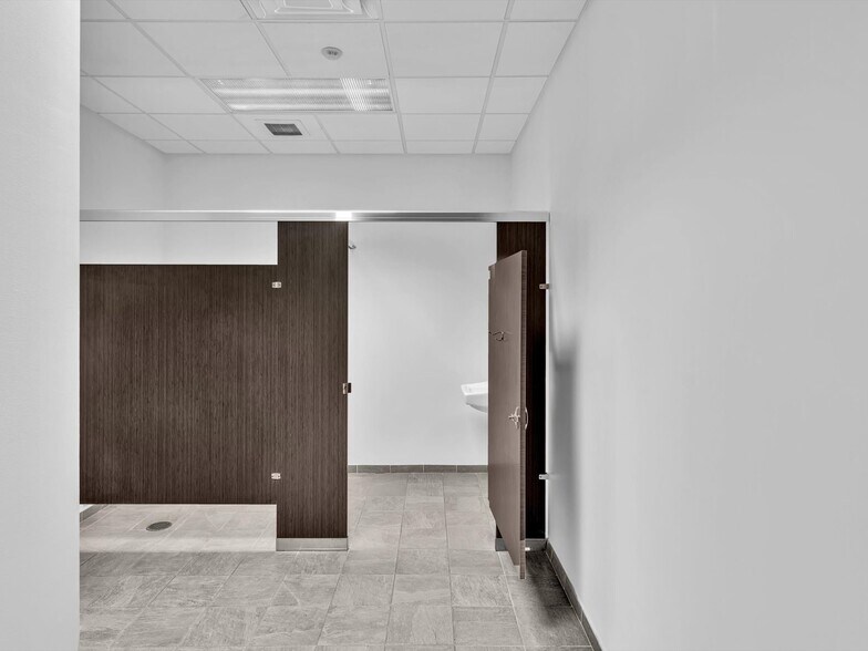 More Photos Of 2200 N University Dr, Sunrise Warehouse For Sale