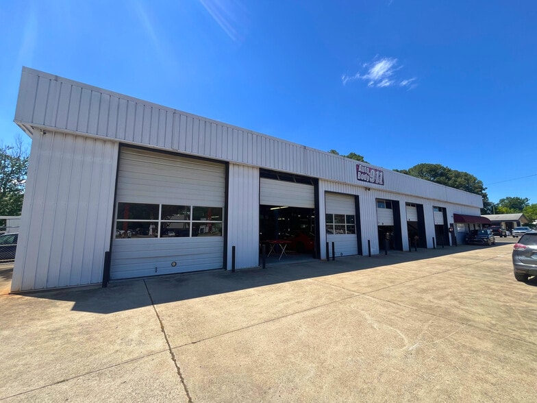 Primary Photo Of 2734 S Wilmington St, Raleigh Freestanding For Lease