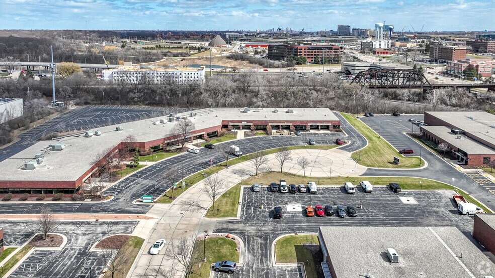 More Photos Of 11020 W Plank Ct, Wauwatosa Research And Development For Lease