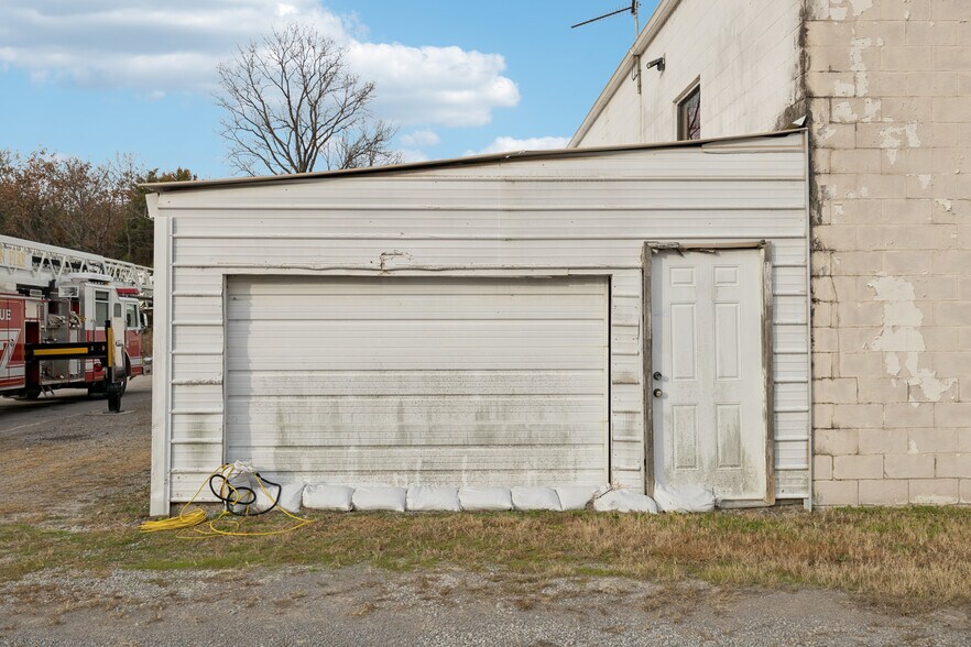 More Photos Of 3502 Dickerson Pike, Nashville Flex For Sale