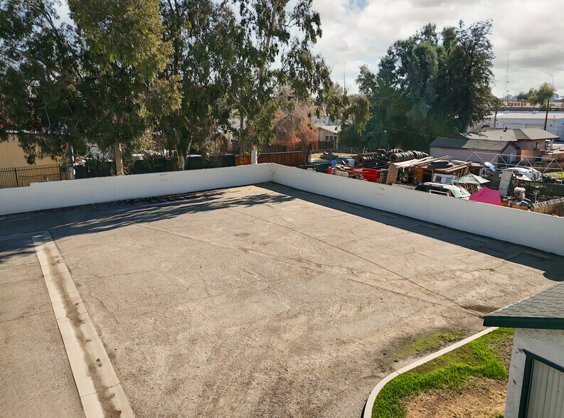 More Photos Of 931 26th St, Bakersfield Movie Radio TVStudio For Sale