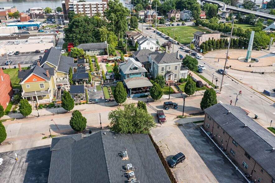 More Photos Of 124 W Chestnut St, Jeffersonville Apartments For Sale
