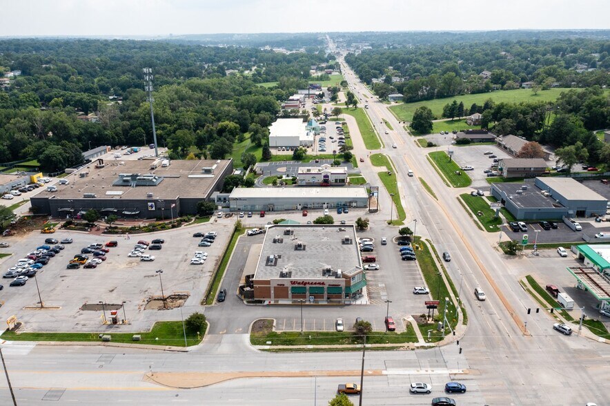 More Photos Of 5225 N 90th St, Omaha Drugstore For Sale