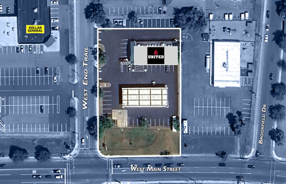 More Photos Of 141 W Main St, Macungie Service Station For Lease