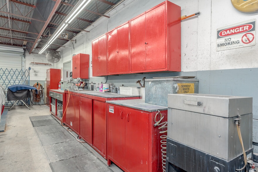 More Photos Of 101 SW Ocean Blvd, Stuart Warehouse For Sale