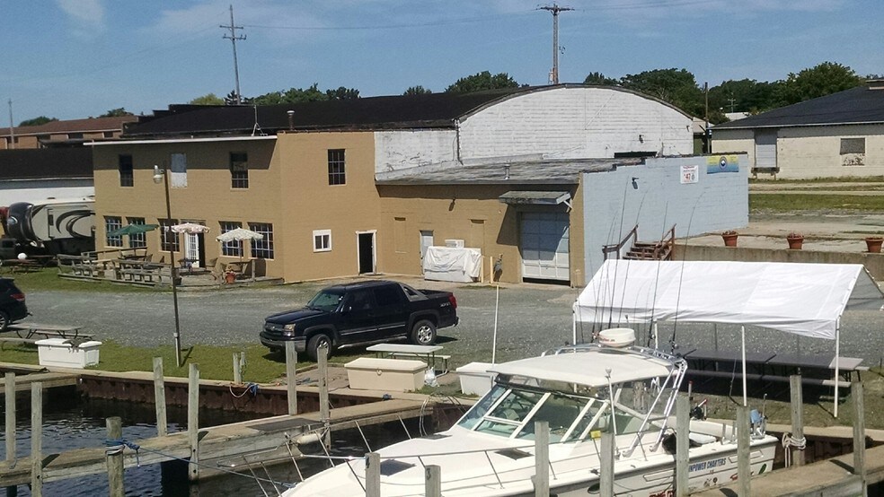More Photos Of 800 S Washington Ave, Ludington Marina For Sale