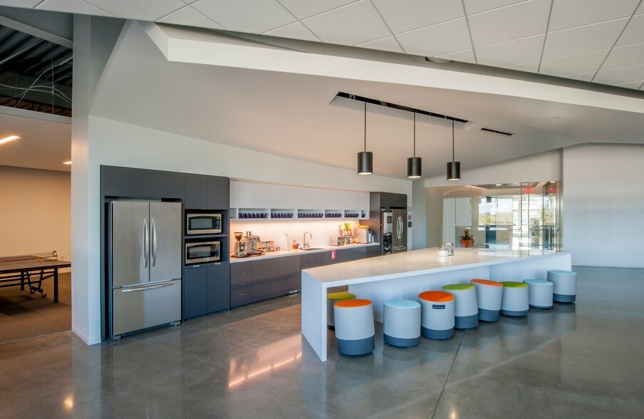 More Photos Of 3355 Scott Blvd, Santa Clara Office For Lease