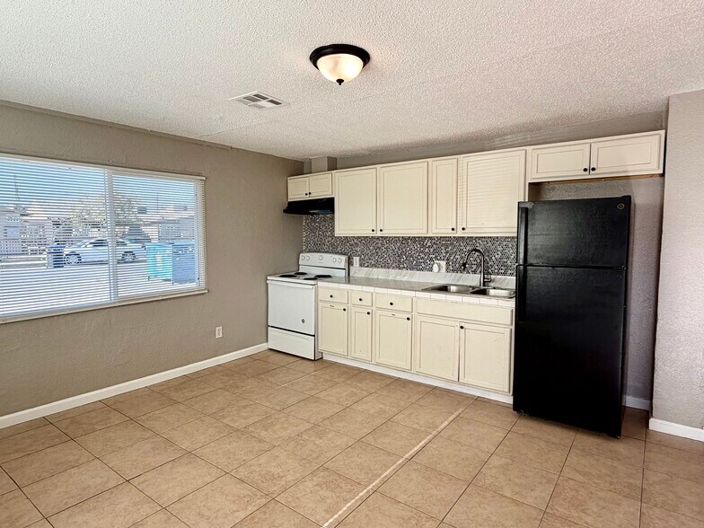 More Photos Of 2536 Carroll St, North Las Vegas Apartments For Sale