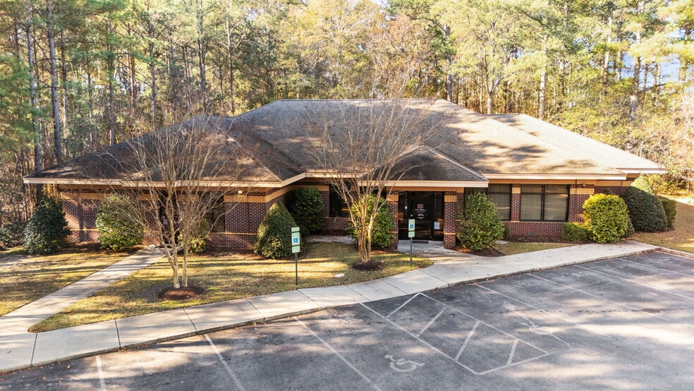 More Photos Of 2223 Hemby Ln, Greenville Medical For Sale