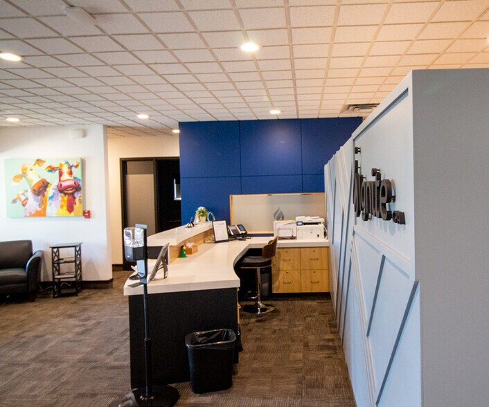 More Photos Of 401 21A St N, Lethbridge Office For Sale