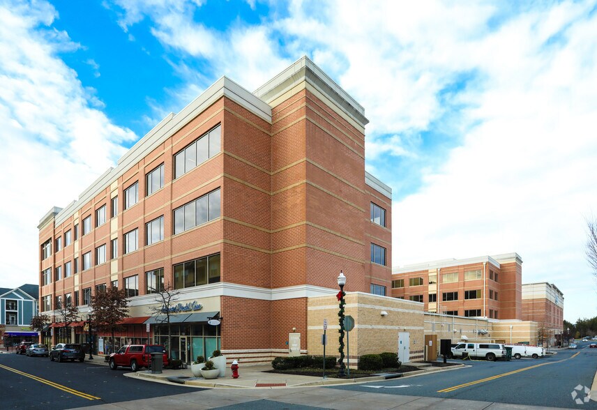 More Photos Of 1602 Village Market Blvd SE, Leesburg Office For Sale