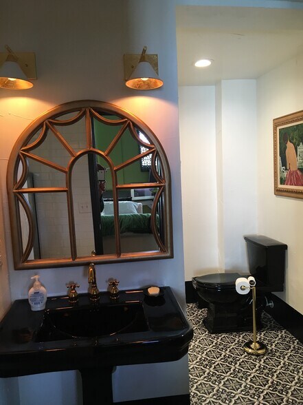 More Photos Of 322 S Main St, Lamar Apartments For Sale