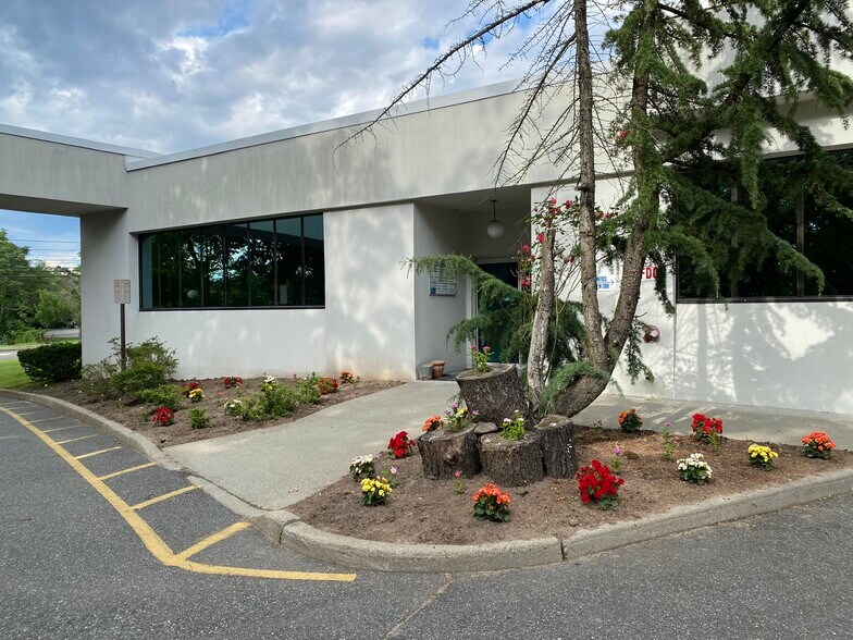 More Photos Of 79 Route 59, Suffern Medical For Lease