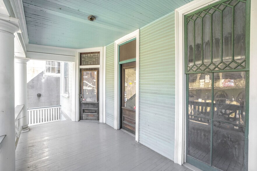 More Photos Of 818 Royal St, New Orleans Freestanding For Lease