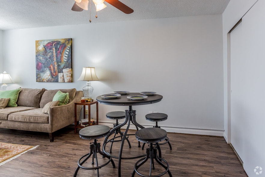 More Photos Of 57 N Somerville St, Memphis Apartments For Sale