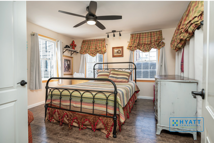 More Photos Of 6 Fleet St, Annapolis Storefront Retail Residential For Sale