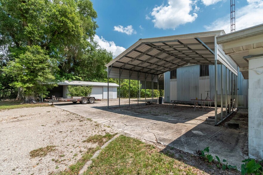 More Photos Of 507 SE 6th St, Williston Self Storage For Sale