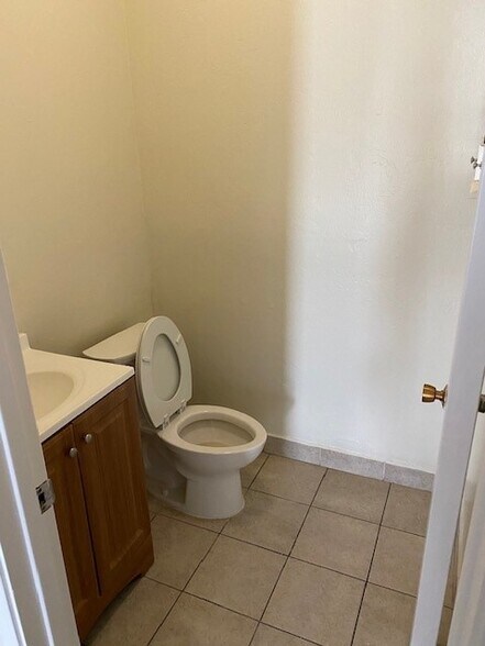 More Photos Of 1575-1591 Alum Rock Ave, San Jose Freestanding For Lease