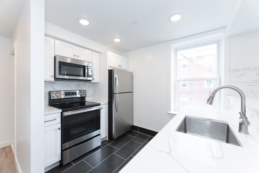 More Photos Of 541 E Girard Ave, Philadelphia Storefront Retail Residential For Sale