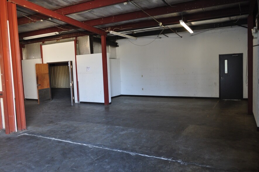 More Photos Of 4821 McClung St, Charleston Warehouse For Lease