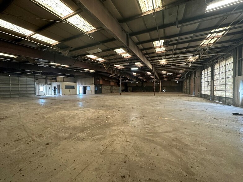 More Photos Of 1662 Murfreesboro Rd, Woodbury General Retail For Sale