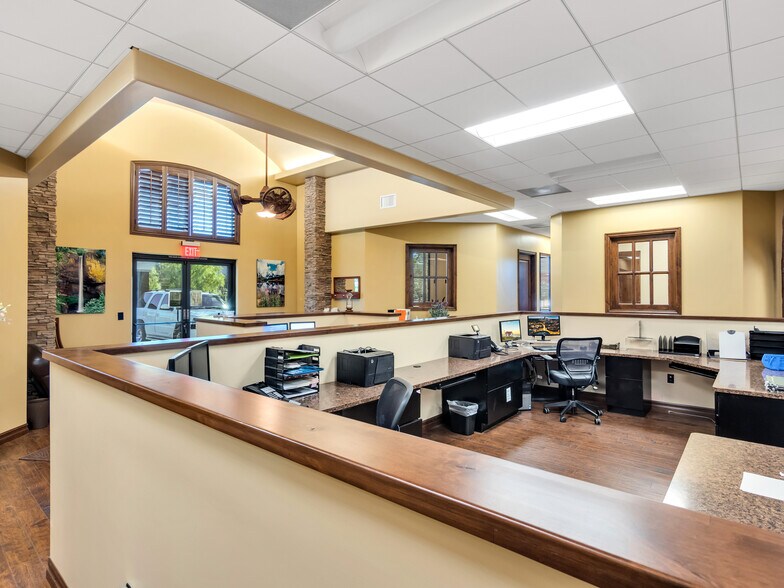 More Photos Of 3155 Old Conejo Rd, Thousand Oaks Office For Sale