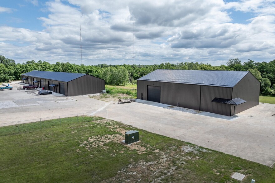 More Photos Of 5101 Kochs Ln, Quincy Warehouse For Lease