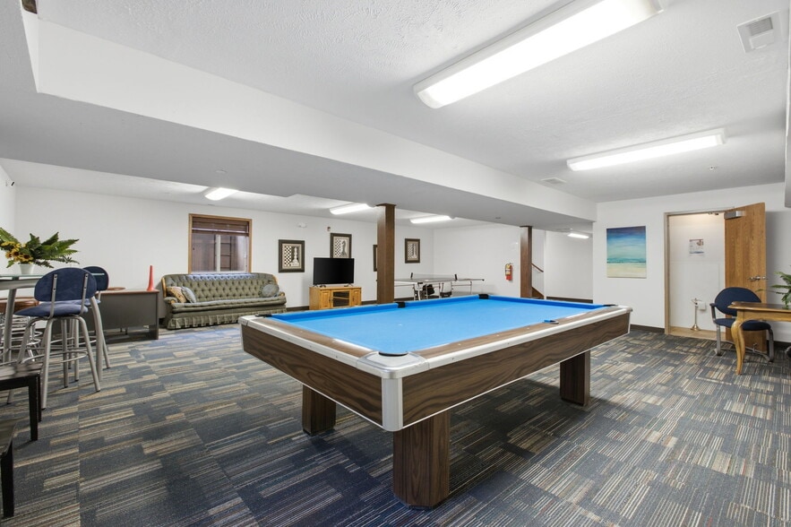 More Photos Of 437 Jefferson Rd, Fremont Shelter For Sale