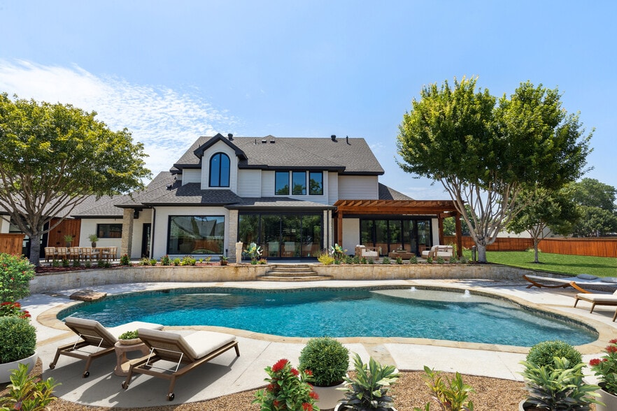 More Photos Of 615 Brewer Rd, Southlake Specialty For Sale