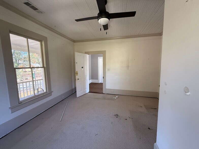 More Photos Of 1014 Canton St, Roswell Office Residential For Sale