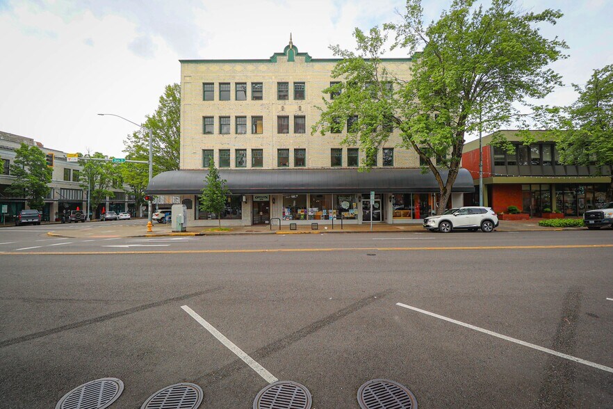 More Photos Of 494 State St, Salem Office For Lease
