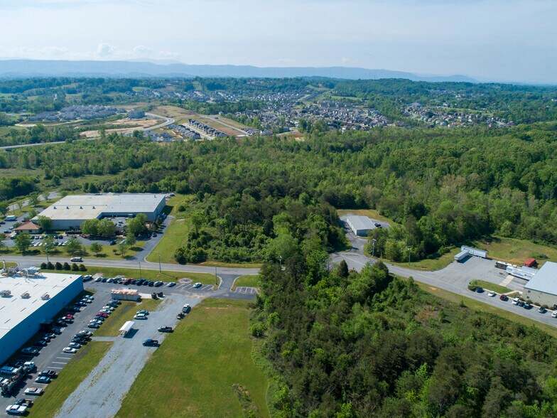 More Photos Of Excellence Way, Maryville Distribution For Lease