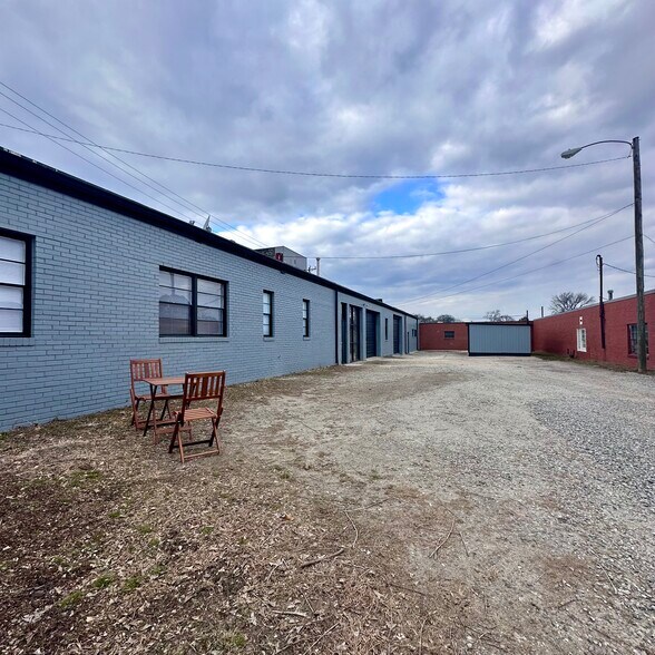 More Photos Of 710 Dawn St, Richmond Warehouse For Lease