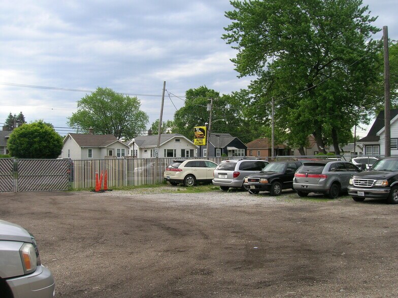 More Photos Of 6922 Harrison Ave, Hammond Auto Salvage Facility For Sale
